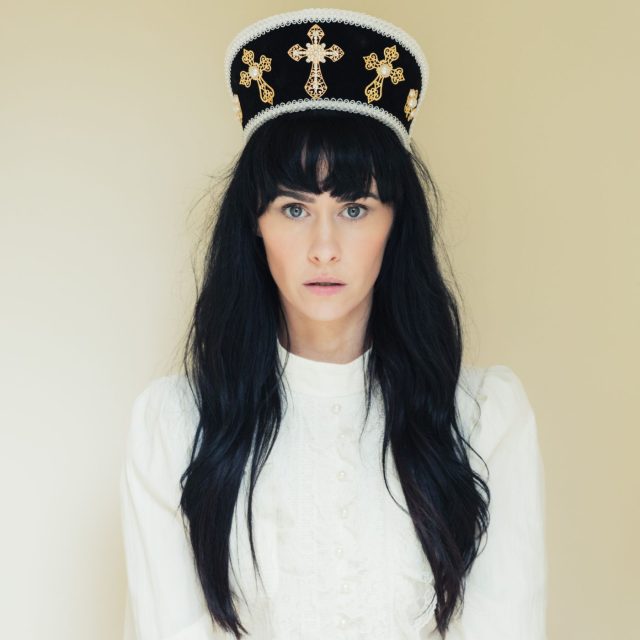 Anna Wolf Prayers on Right Chord Music