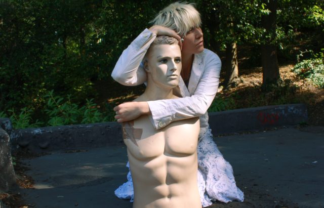 Millie Mountain, Femi Temowo Divine on Right Chord Music Millie Mountain, Femi Temowo Divine on Right Chord Music