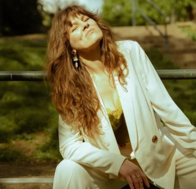 Elly Hopkins Kintsugi on Right Chord Music Blog