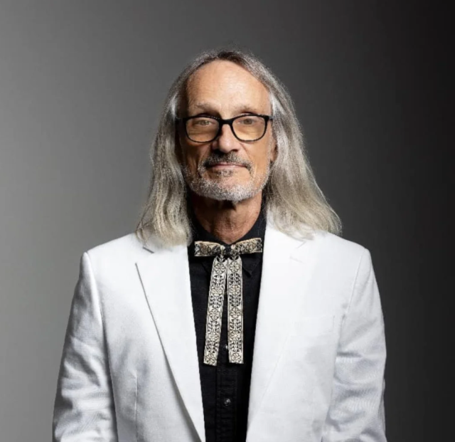 Ken Holt You Don't Have To Stand on Right Chord Music